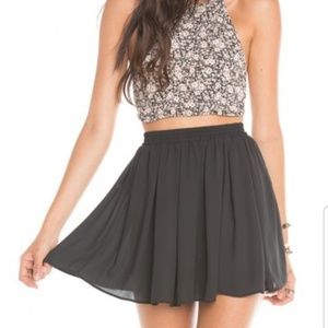 BRANDY MELVILLE skirt